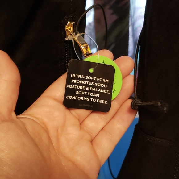 👢NWT Liz Claiborne Boots👢 - Picture 3 of 10